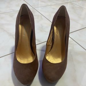 Pre-Loved Brown Platform Heels